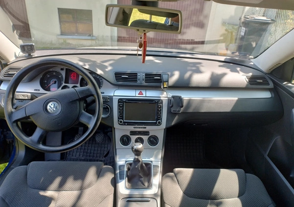 Volkswagen Passat cena 17400 przebieg: 215243, rok produkcji 2008 z Gliwice małe 154